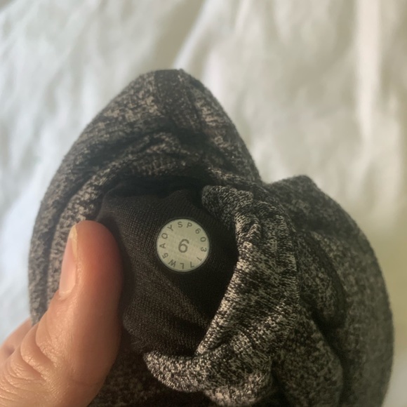 Lulu lemon - full length wunder unders - Picture 3 of 3